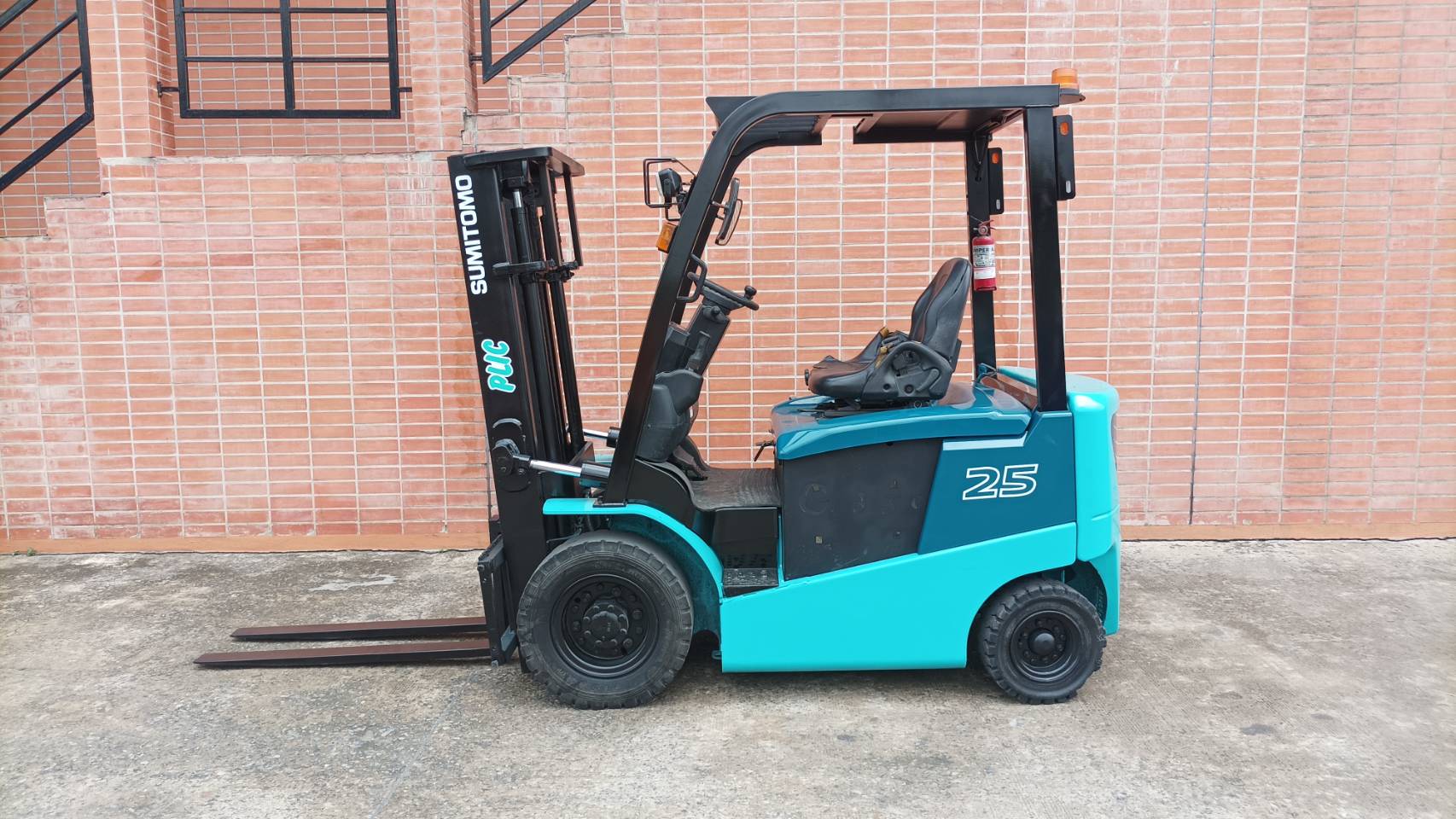 SUMITOMO FORKLIFT COUNTER 8FB25PXIII-V300, ELECTRIC, 2.5