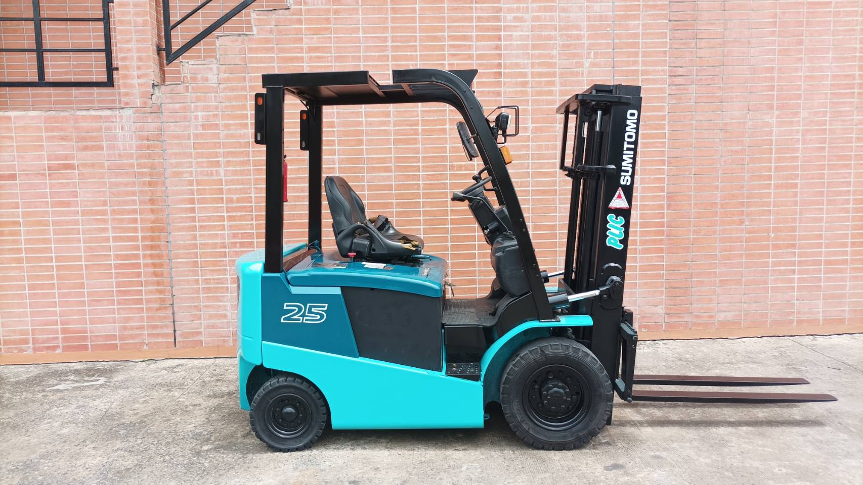 SUMITOMO FORKLIFT COUNTER 8FB25PXIII-V300, ELECTRIC, 2.5