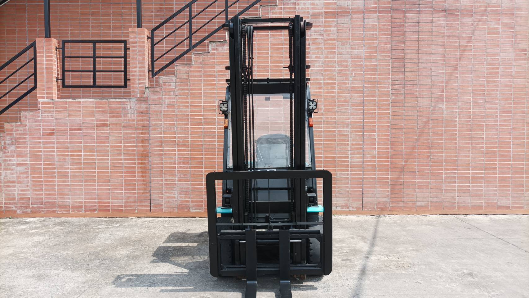 SUMITOMO FORKLIFT COUNTER 8FB25PXIII-V400, ELECTRIC, 2.5