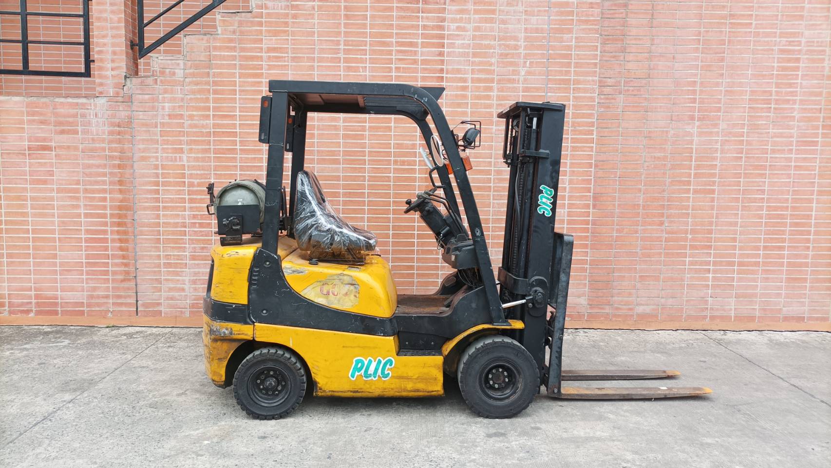 YALE FORKLIFT COUNTER GTP20AK-V300, LPG, 2.0