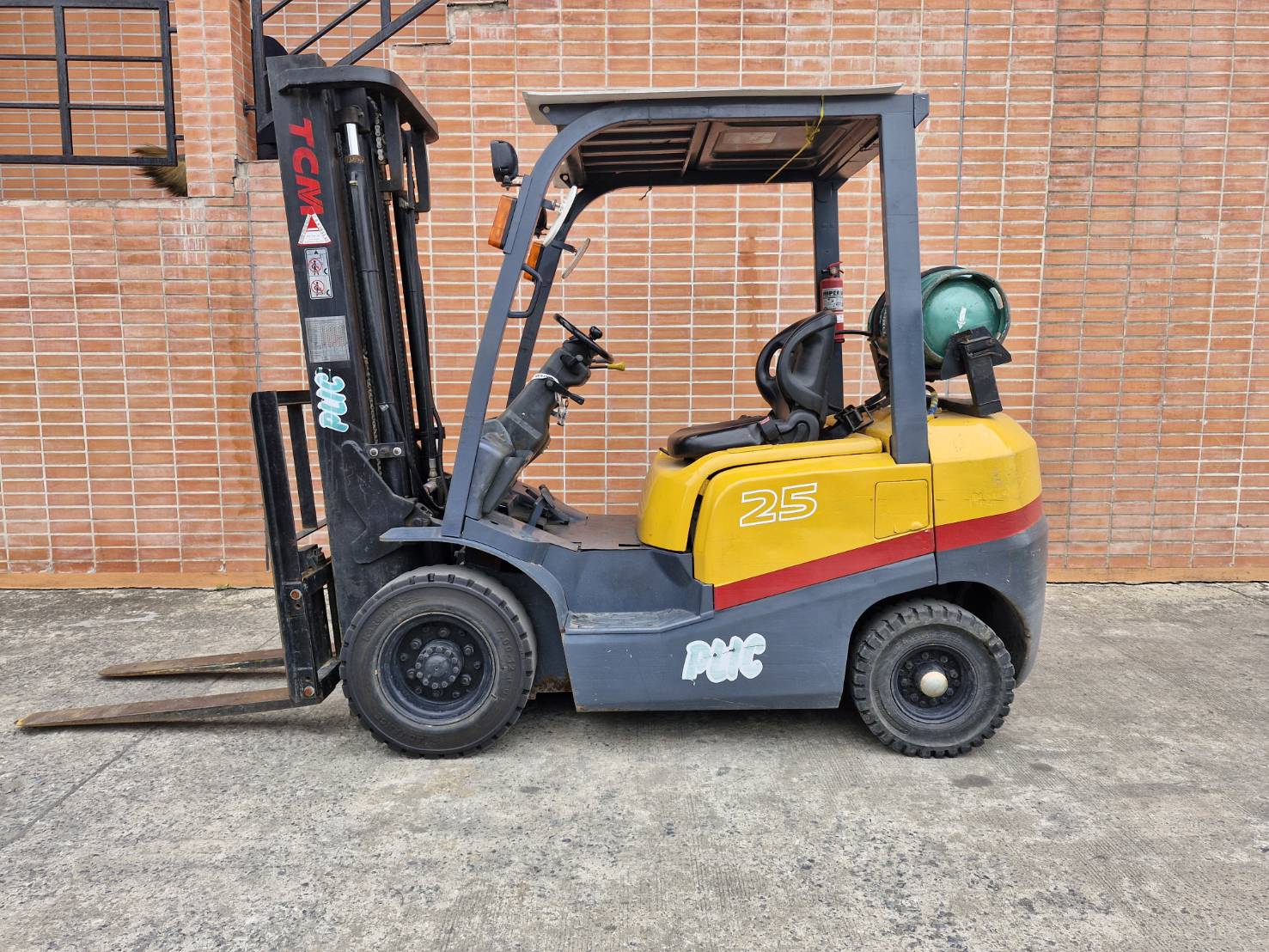 TCM FORKLIFT COUNTER FG25T3-VFHM500S, LPG, 2.5