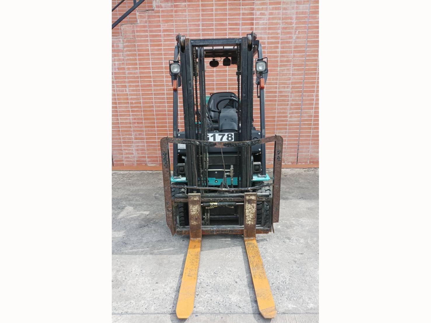 SUMITOMO FORKLIFT COUNTER 03FL20PAXIII-ALE-V300, LPG, 2.0