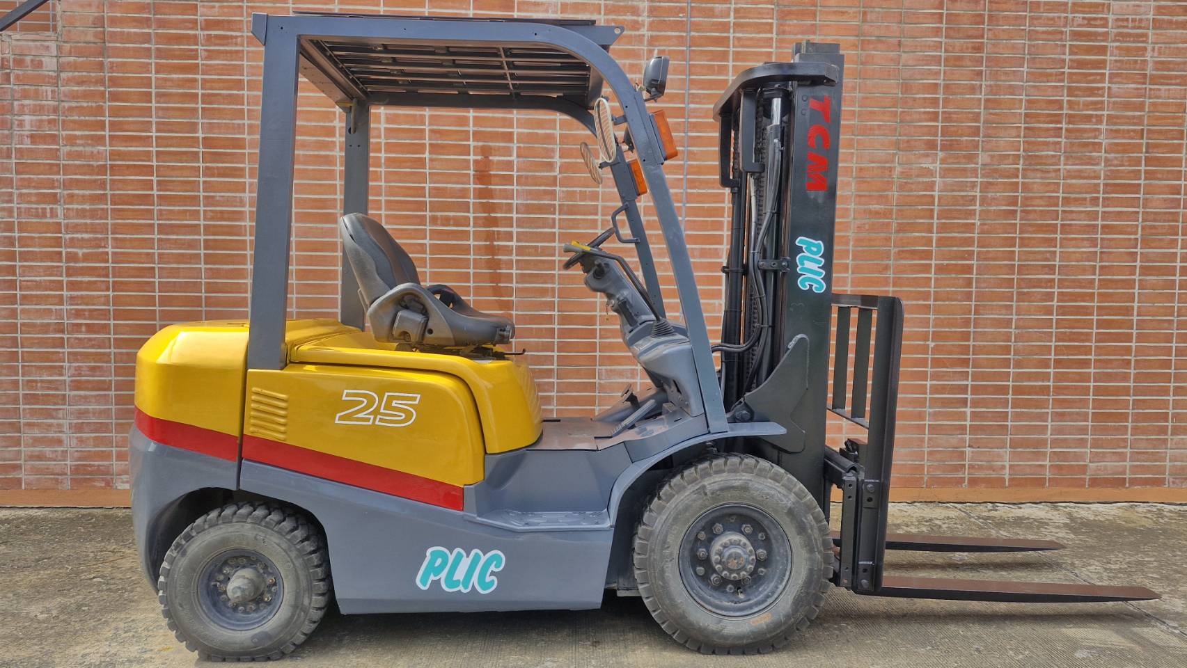 TCM FORKLIFT COUNTER FD25T3K, DIESEL, 2.5