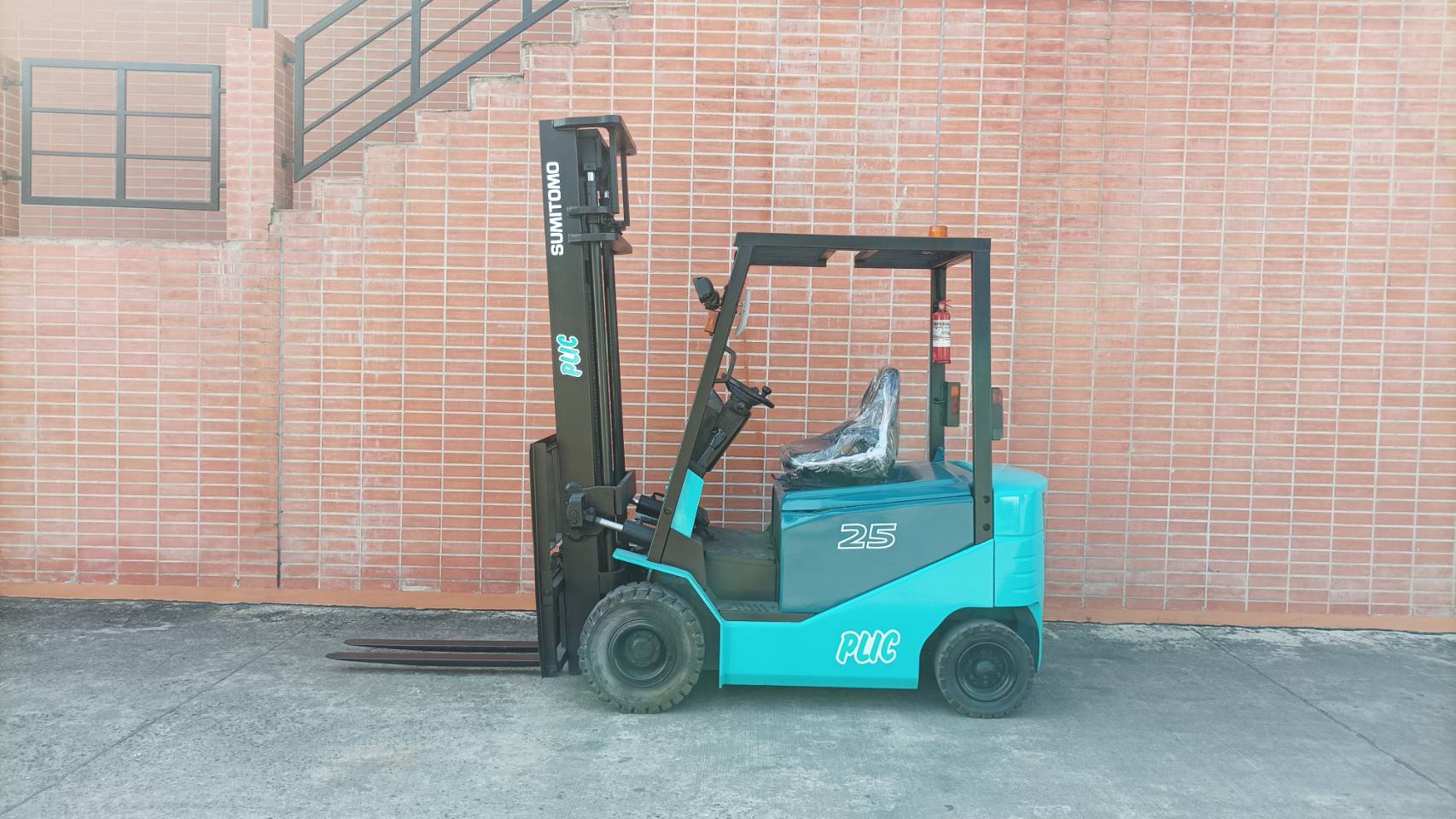 SUMITOMO FORKLIFT COUNTER 8FB25PX-V400, ELECTRIC, 2.5