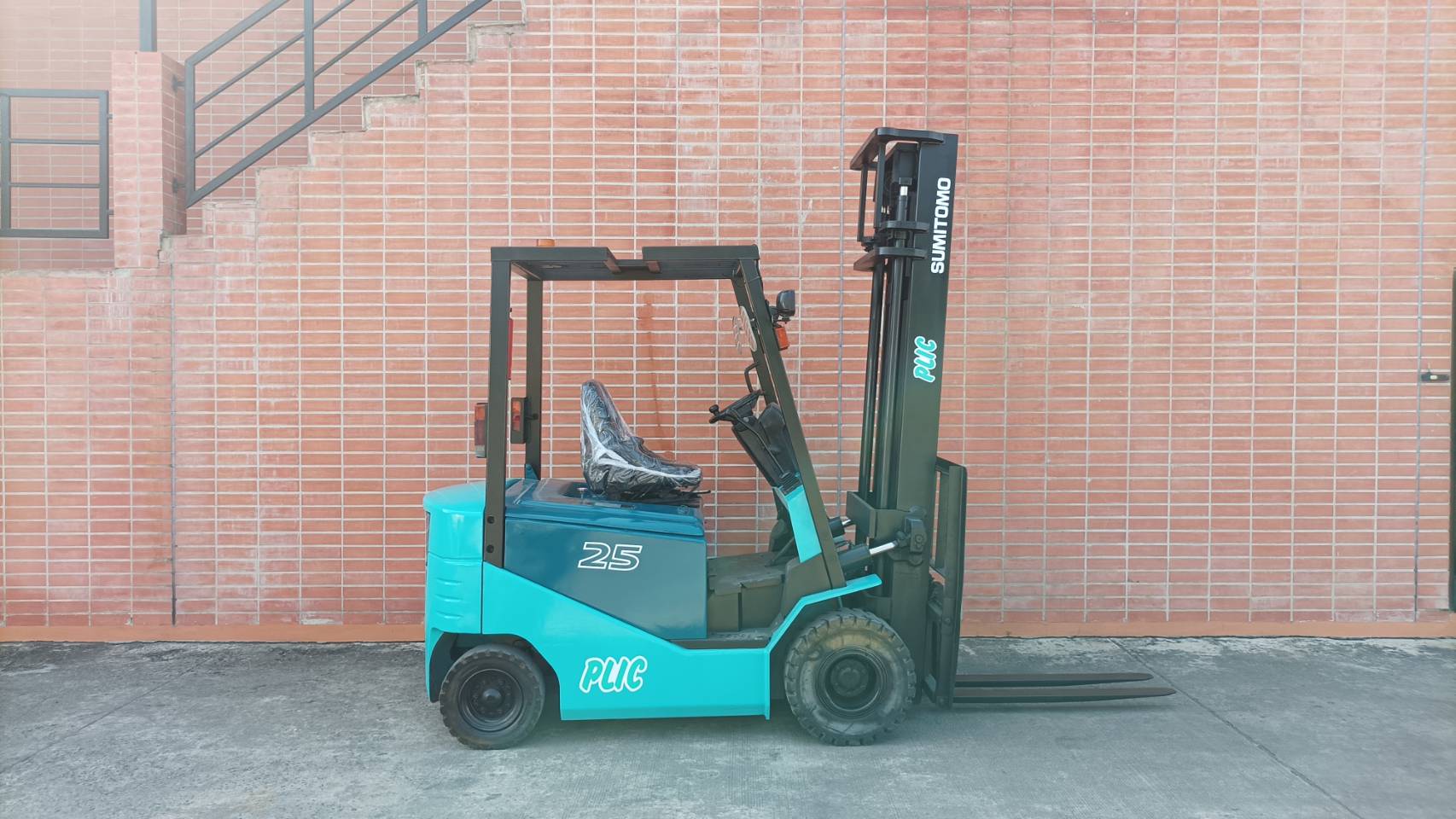 SUMITOMO FORKLIFT COUNTER 8FB25PX-V400, ELECTRIC, 2.5