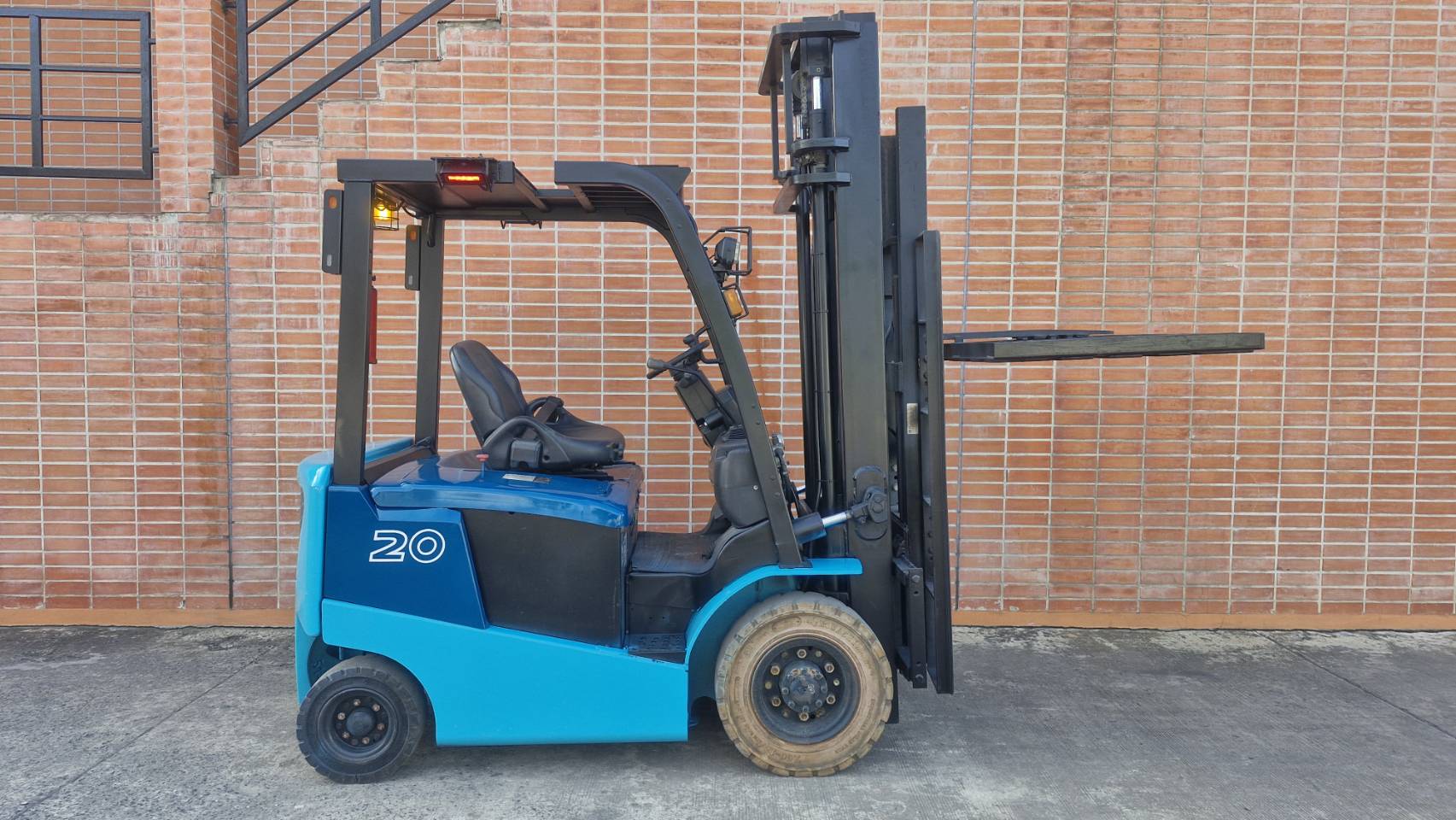 SUMITOMO FORKLIFT COUNTER 8FB20PXIII-V400, ELECTRIC, 2.0