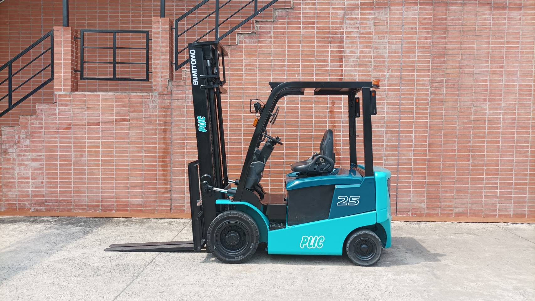 SUMITOMO FORKLIFT COUNTER 8FB25PXIII-V400, ELECTRIC, 2.5