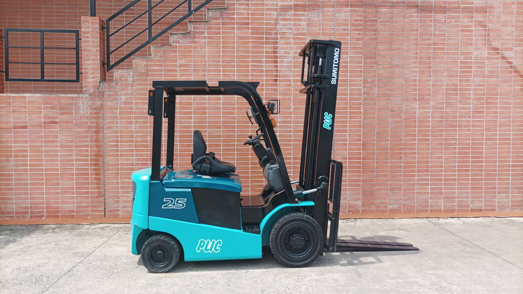 SUMITOMO FORKLIFT COUNTER 8FB25PXIII-V400, ELECTRIC, 2.5