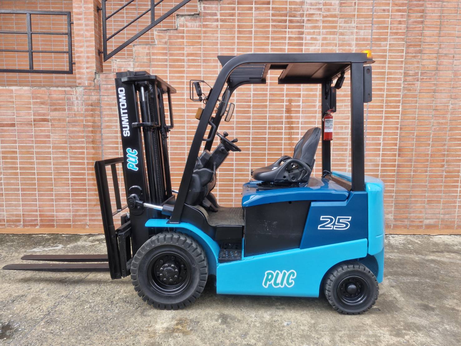 SUMITOMO FORKLIFT COUNTER 8FB25PXIII-V300, ELECTRIC, 2.5